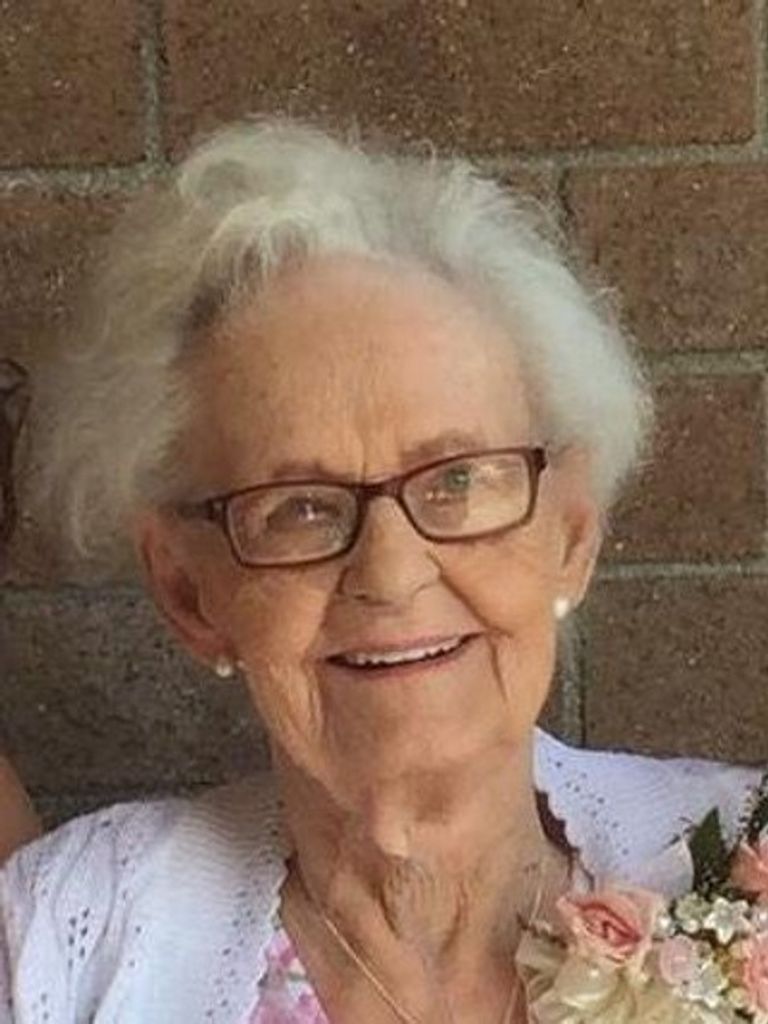 Fern Flynn Profile Photo