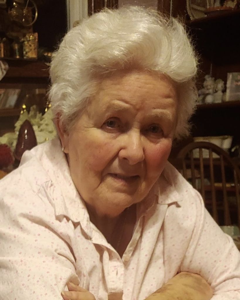 Sally Lou Holdsworth