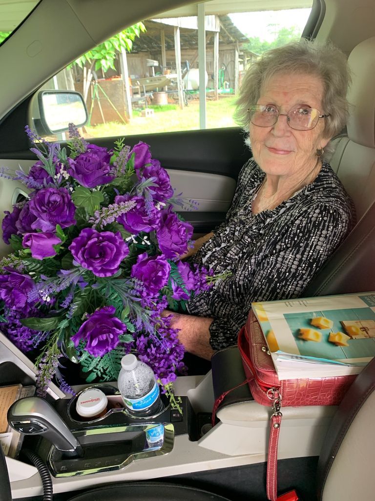 Olgia Nadine Kopf Profile Photo