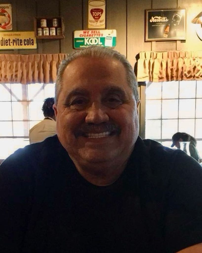 Manolo Quevedo Profile Photo