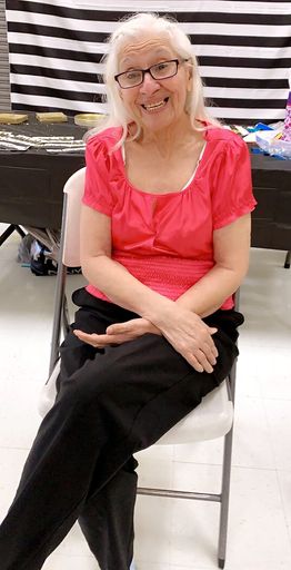 Yolanda C. Gonzalez photo gallery thumbnail 314 of 357
