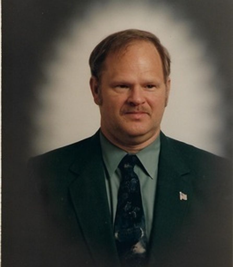 Thomas Carver Profile Photo