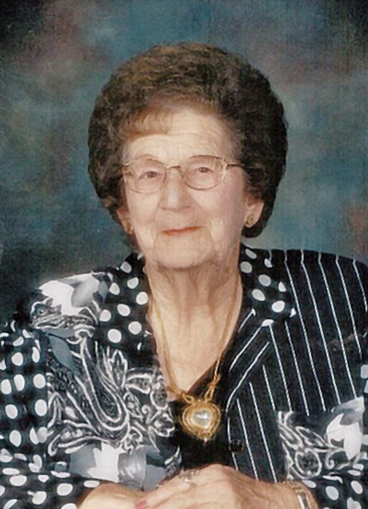 Helen Marie (Smolik) Belcik