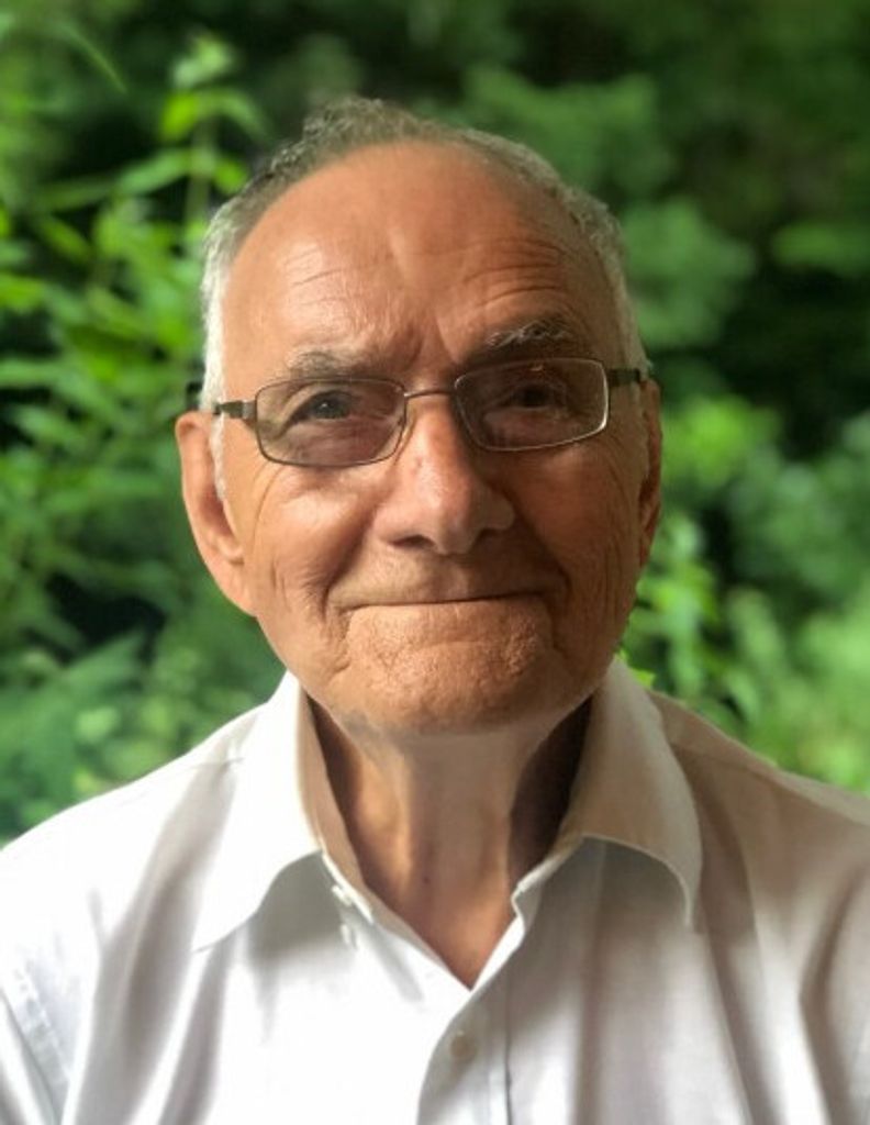 Robert Eugene Kaperak