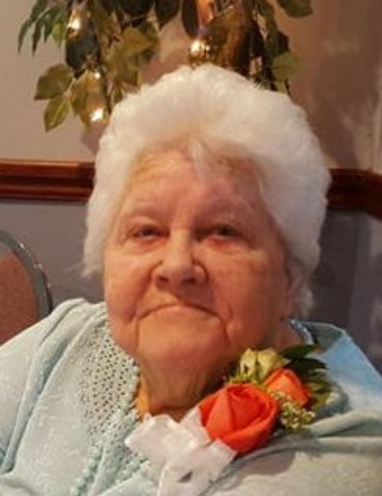 Elinor Veneau Profile Photo