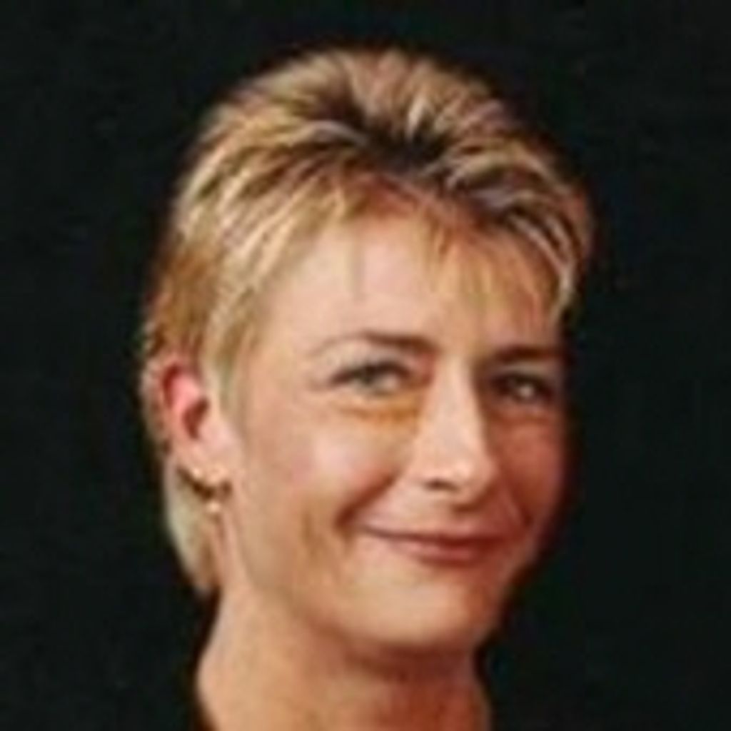 Deeann L Harvala