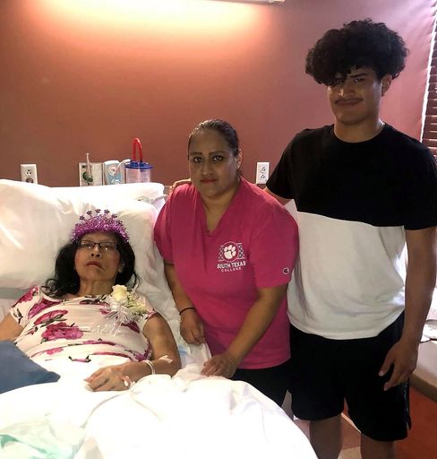 Irma Ayala photo gallery thumbnail 35 of 141