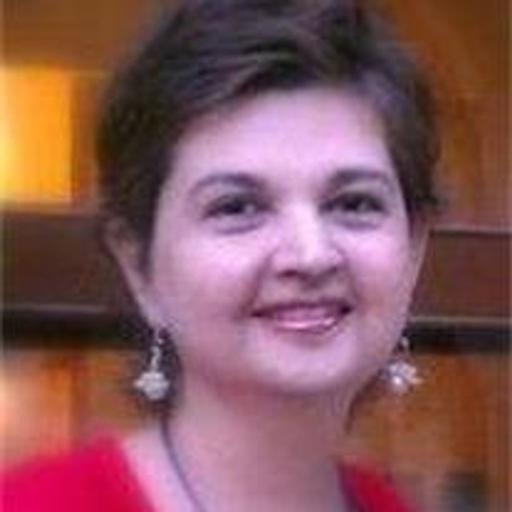 Anna Julia Aviles