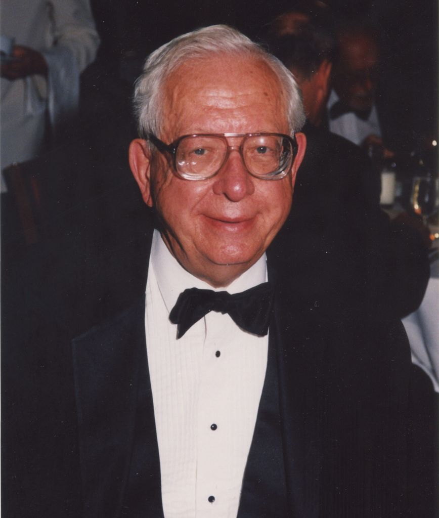Leland “Lee” E. Myhre
