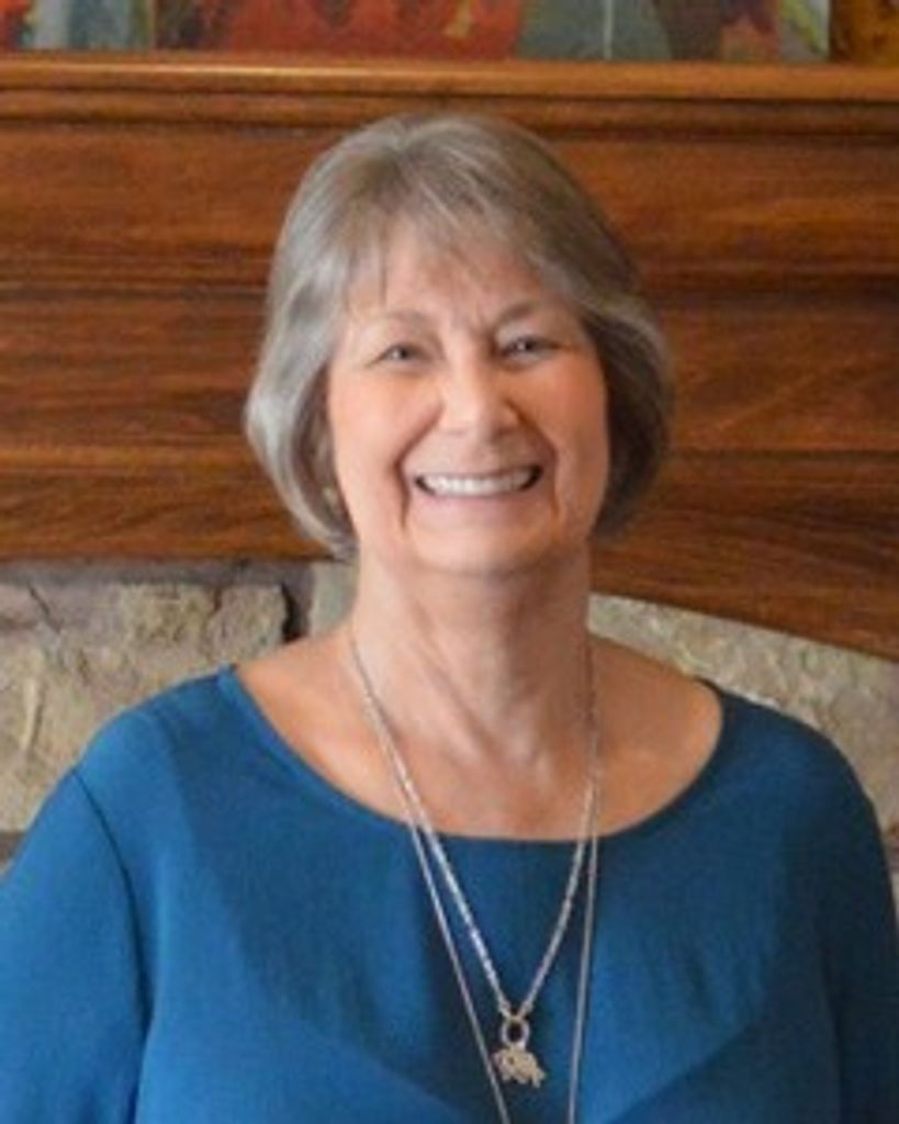 Holliann Kanatzar Dawson