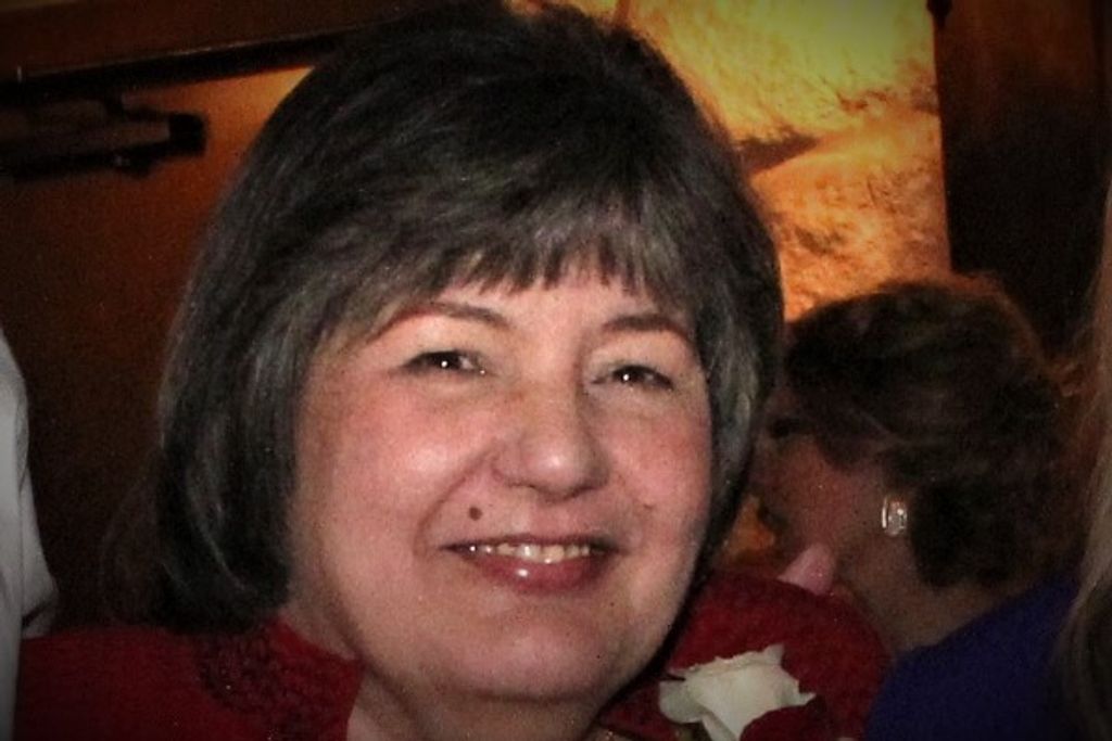 Cathie Holmes Profile Photo
