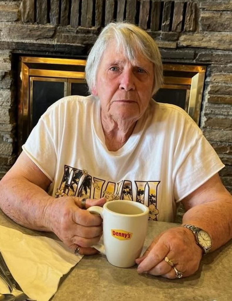 Carol Lee (Davis)  Warner
