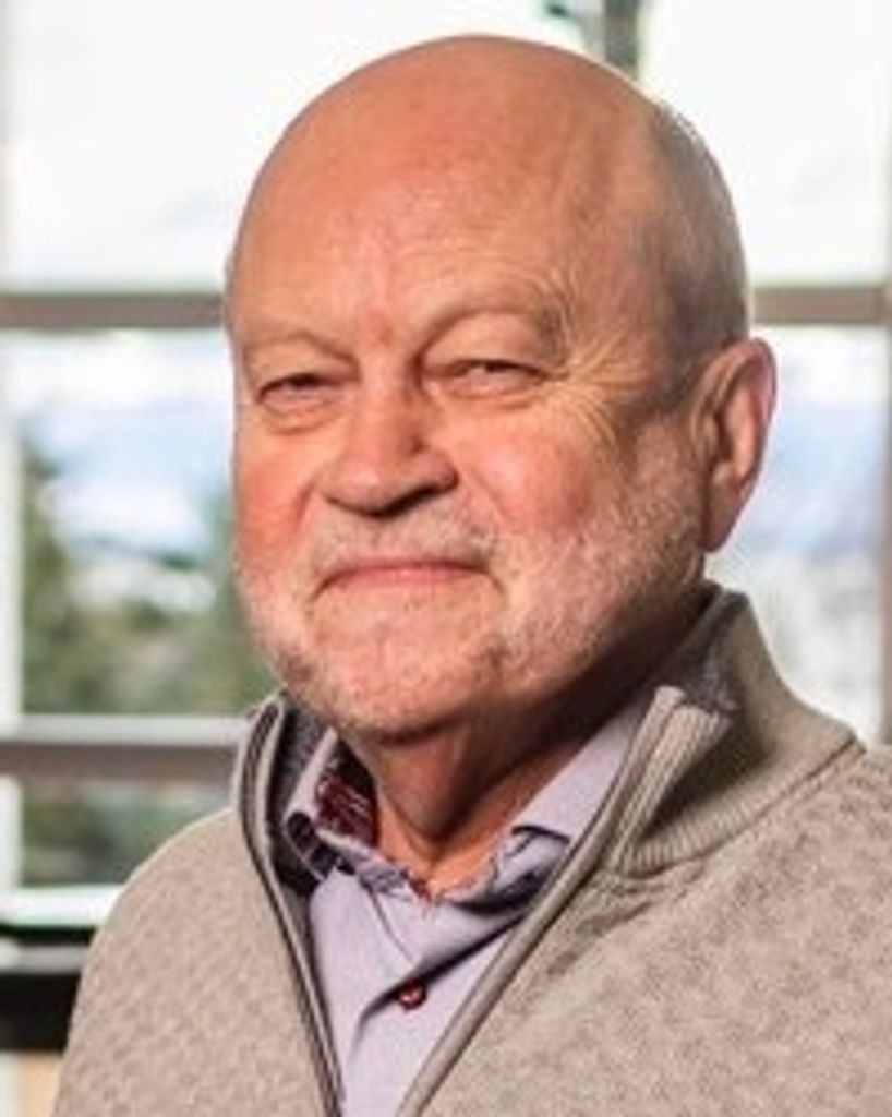 Wayne Richard Warry Profile Photo