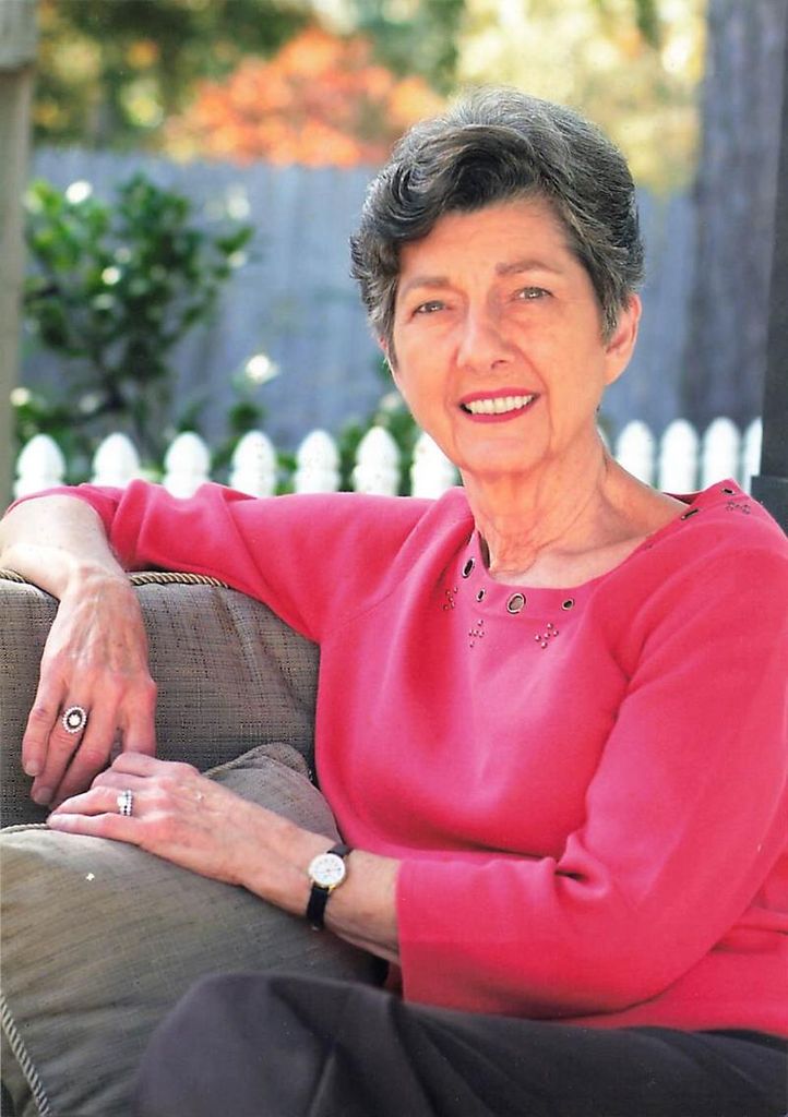 Evelyn Timmons Knight