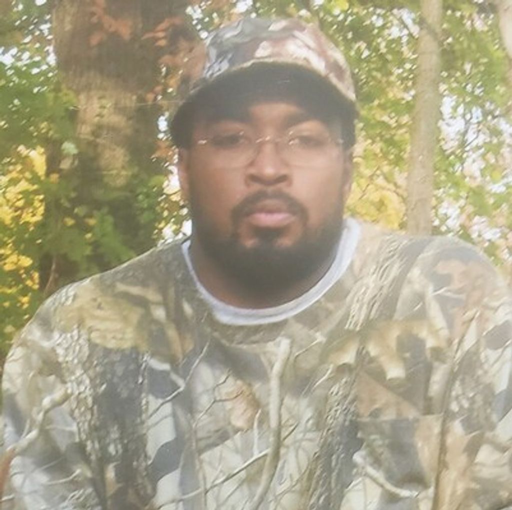 Travis Darnell Hobbs Profile Photo