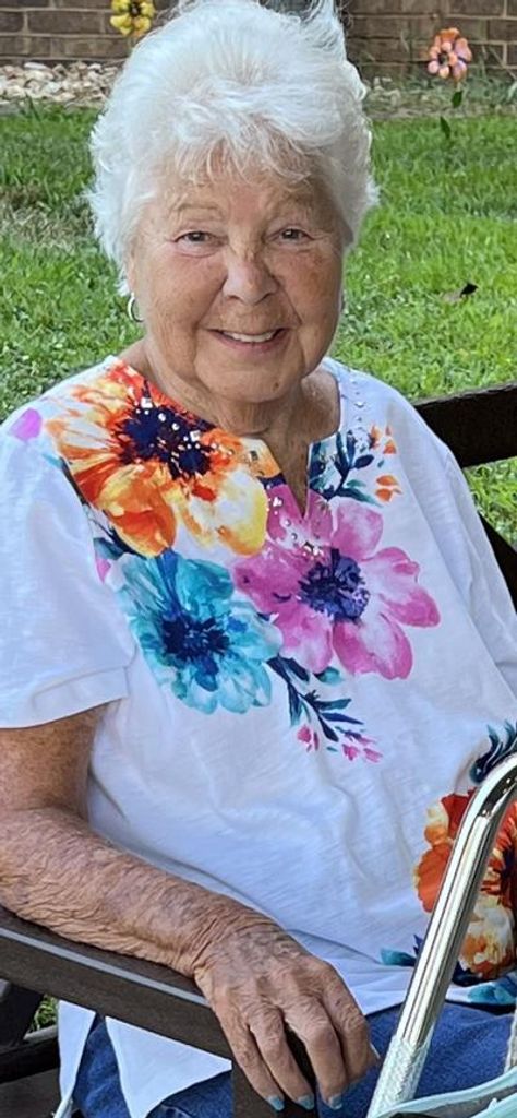 Anna Collins Profile Photo