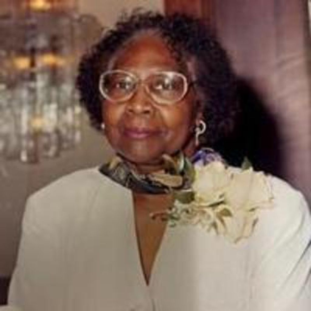 Lucy Izzard Profile Photo