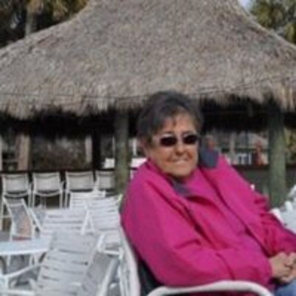 Reba Carolyn Mills Profile Photo