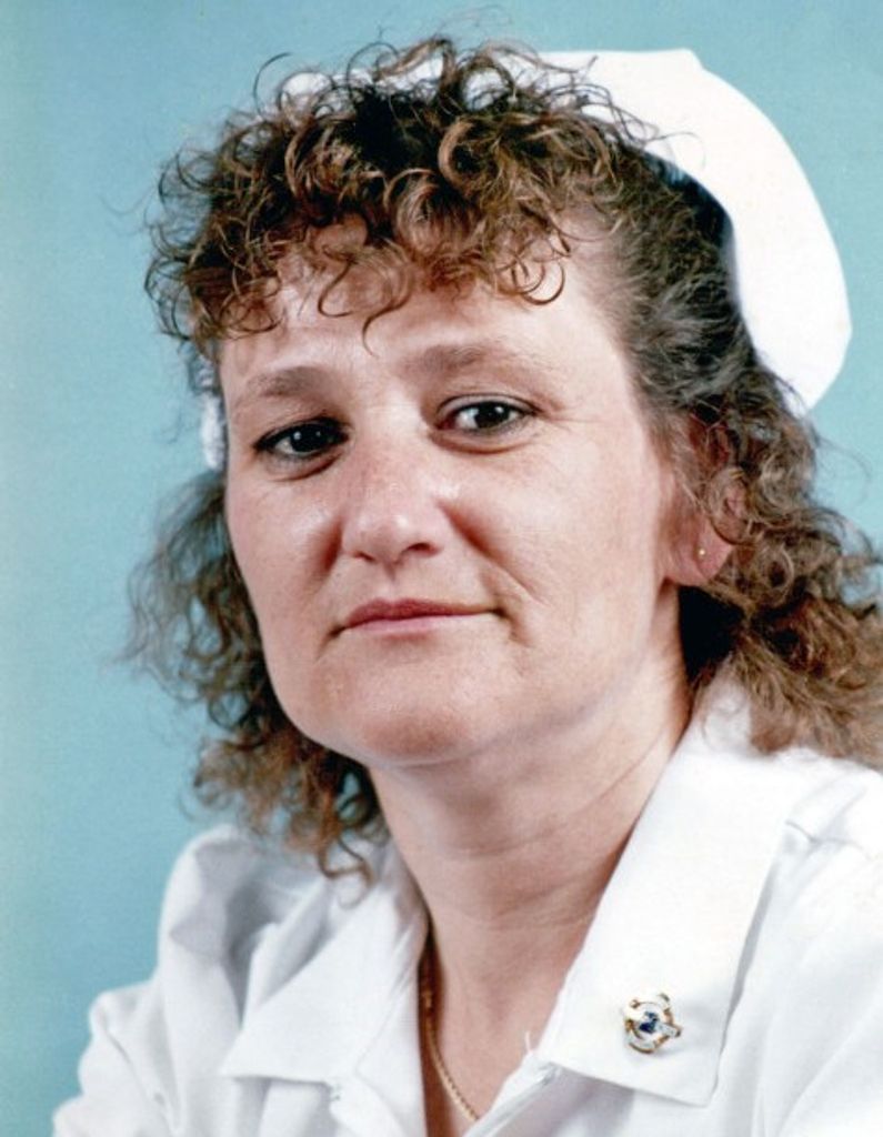 Tammy Lee Hall Profile Photo