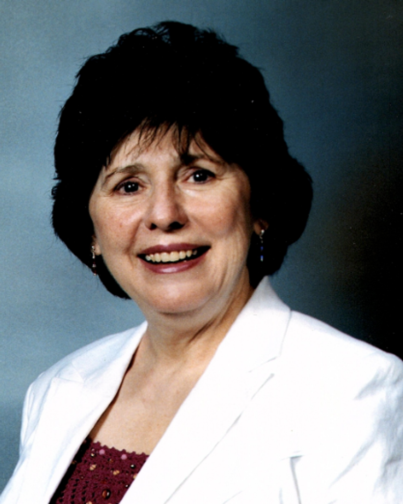 Patricia "Patti" Von Ville, née DeWitt