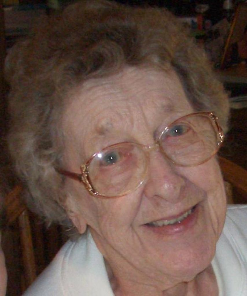 Sylvia (Williams)  Thomas