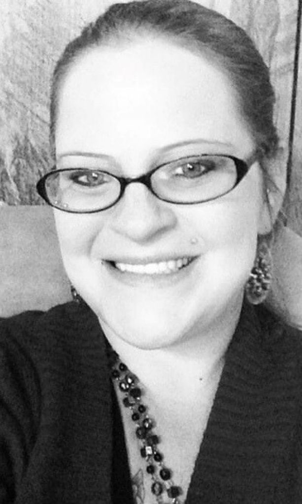 Jennifer Edwards Profile Photo