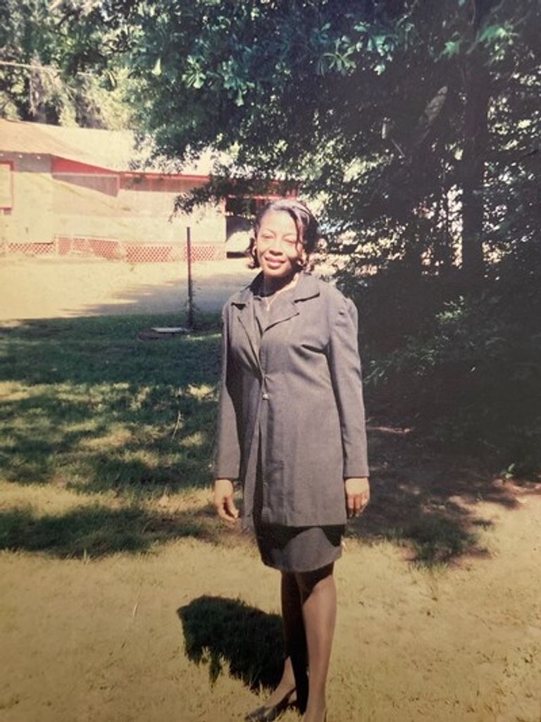 Ms. Theresa Small Profile Photo