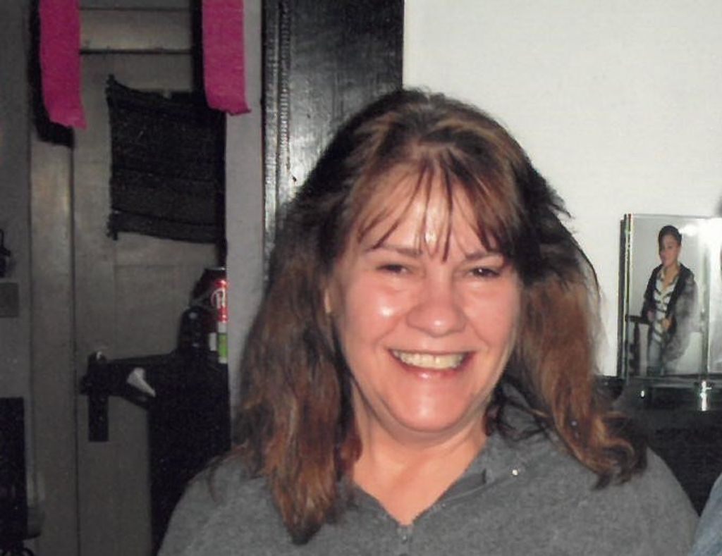 Sandy Jo Webb Profile Photo