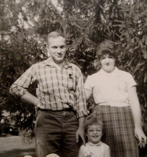 Bernard Lee Moore photo gallery thumbnail 162 of 293