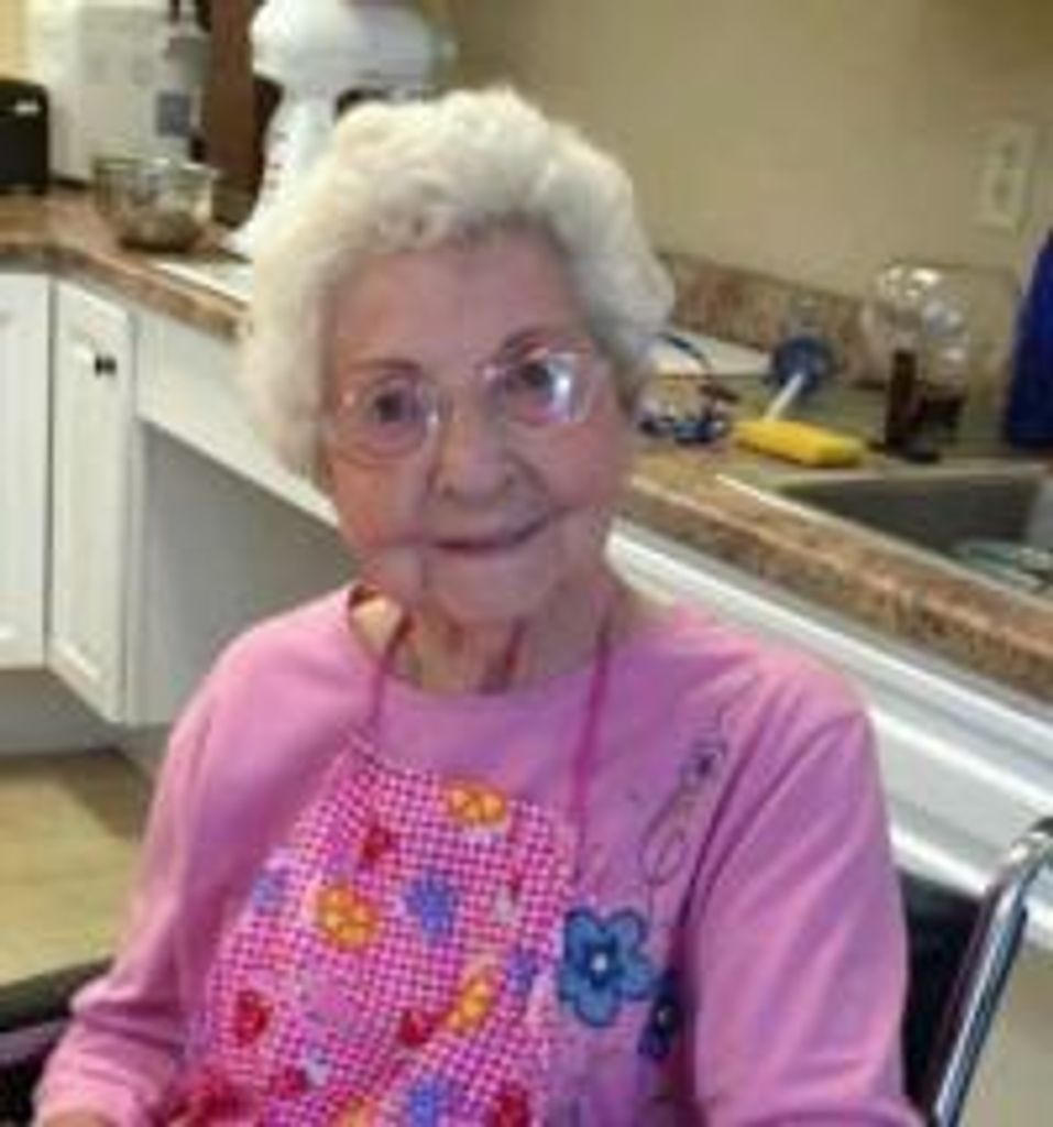 Lillian  Pelland Profile Photo