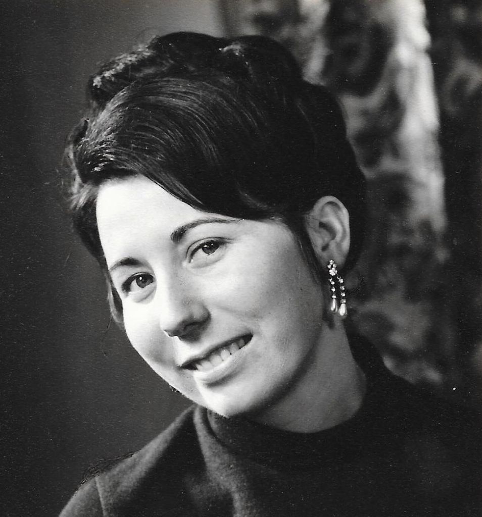 Amparo "Ann" Deslatte Profile Photo