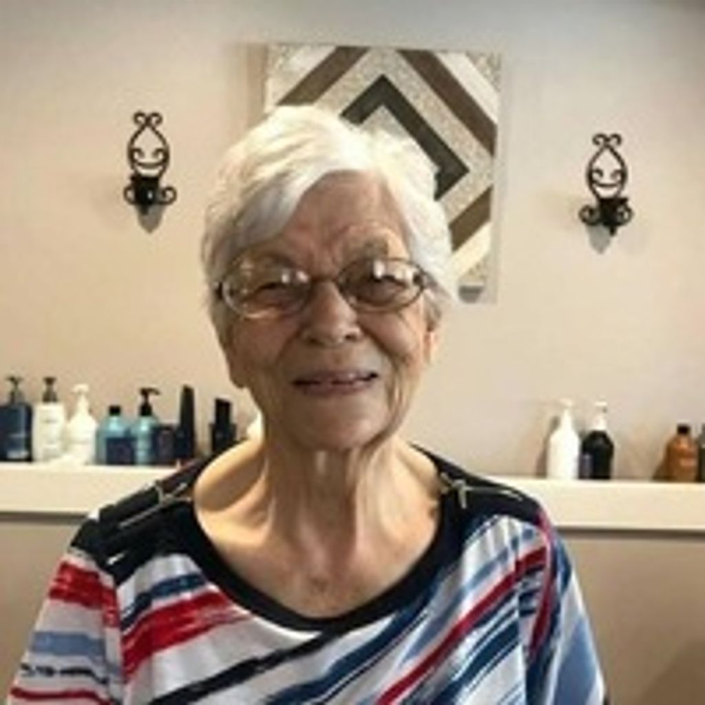 Maxine Taul