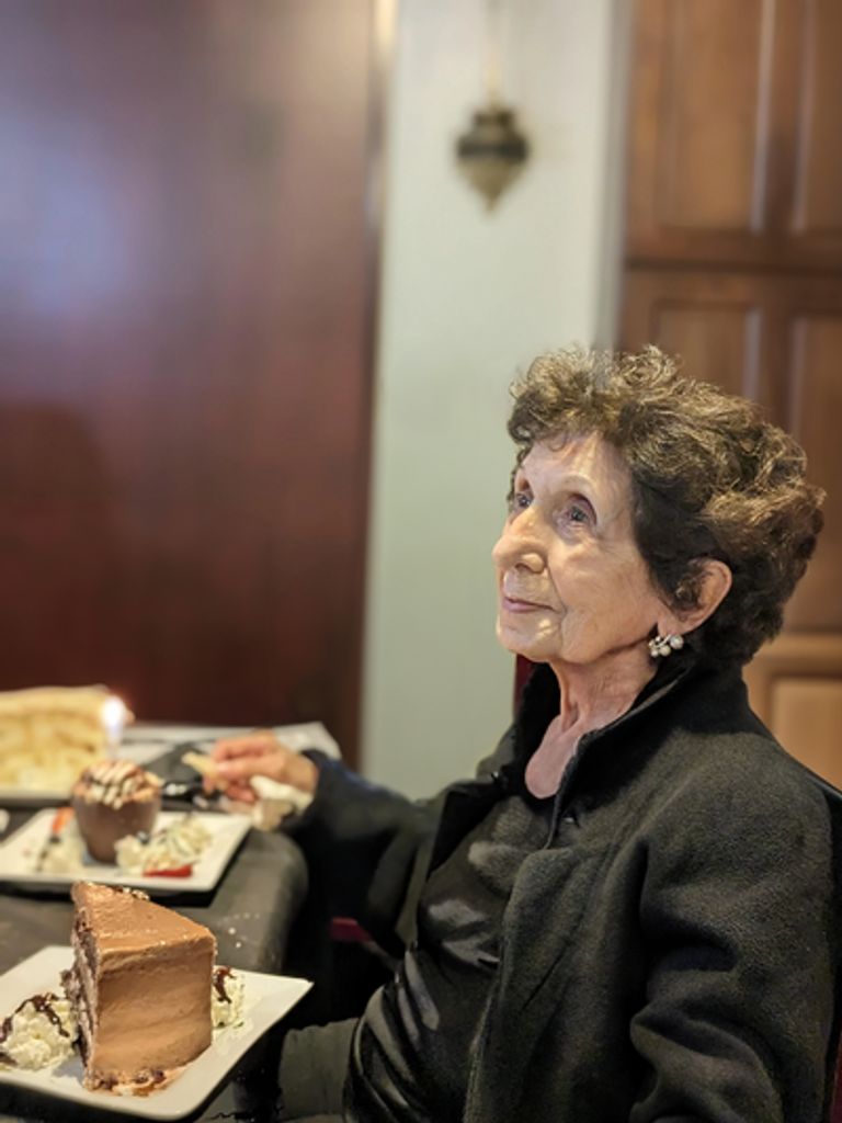 Mary Roberts Profile Photo