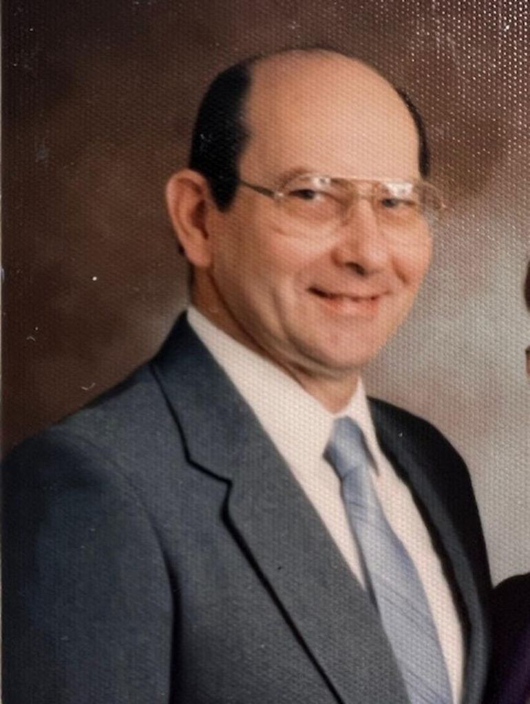 Michael Mikesina, Jr.