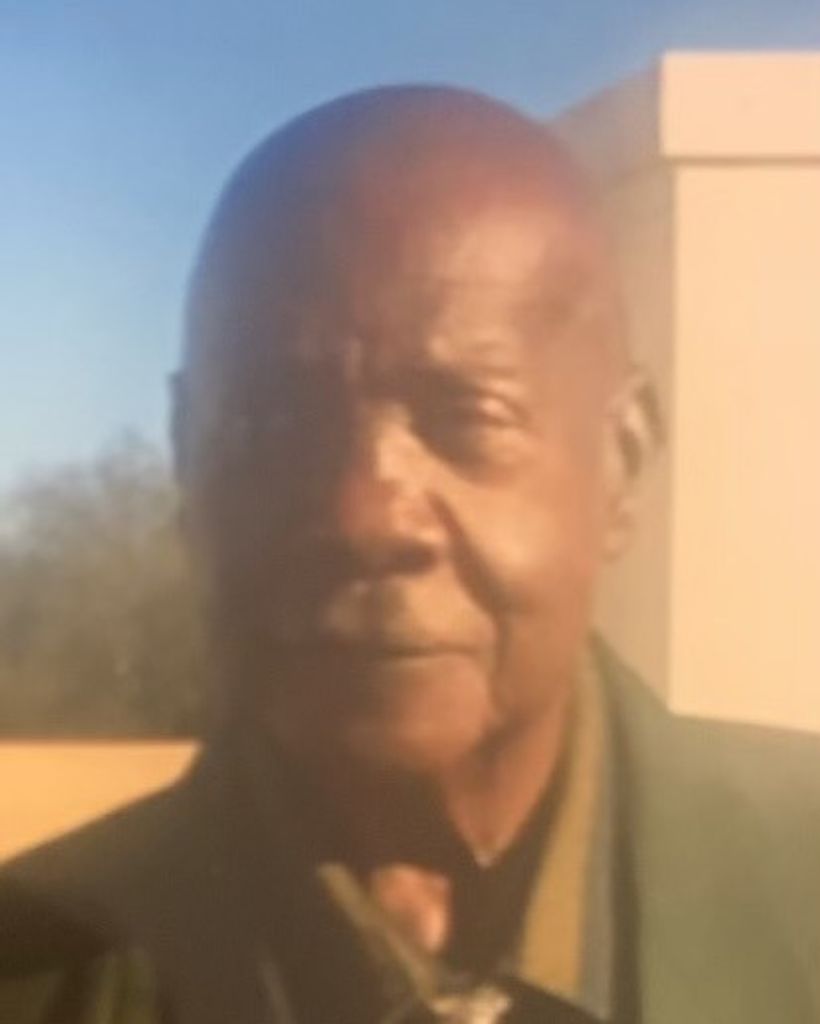 Robert "Tommy" Earl Price