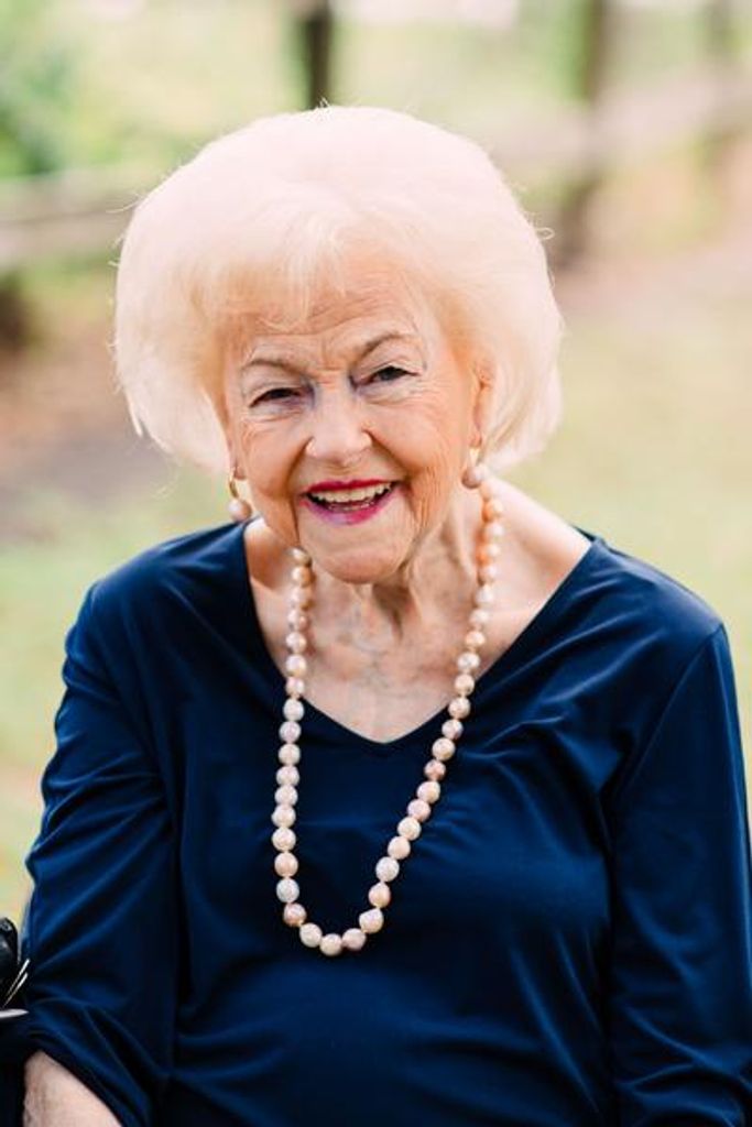 Helen Brazell Profile Photo