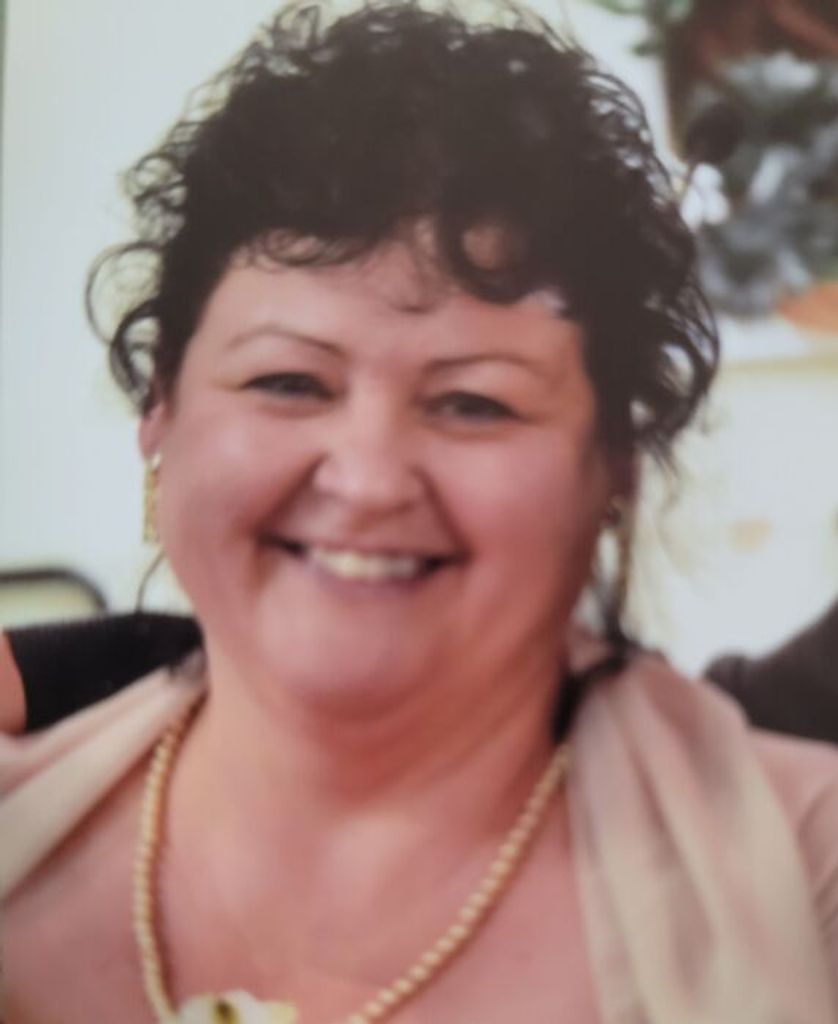 Robin (Cordell)  Hollifield Profile Photo