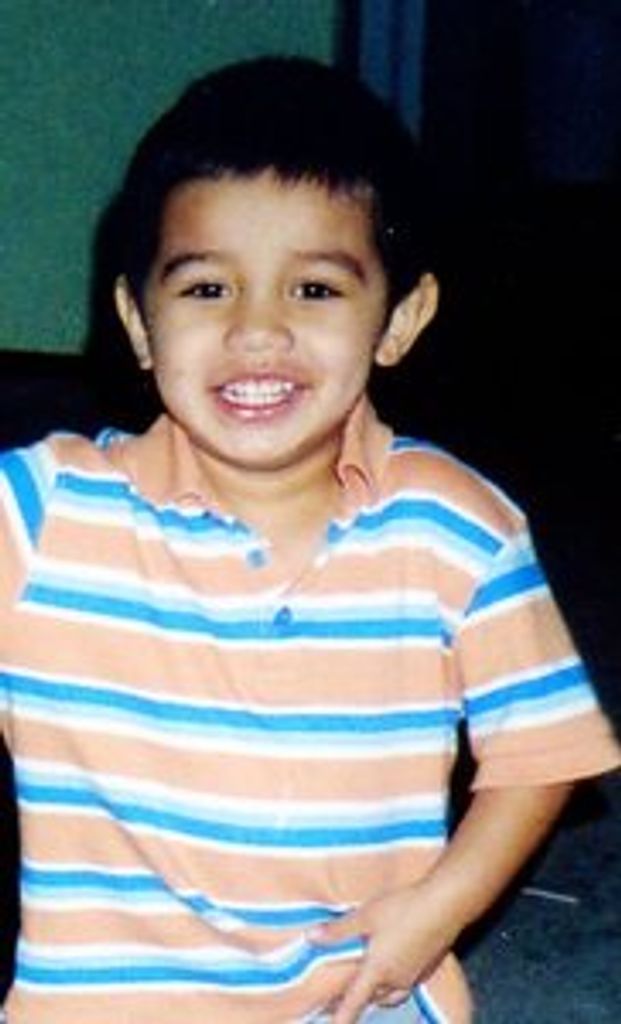 Yomi  Alexis Costillo