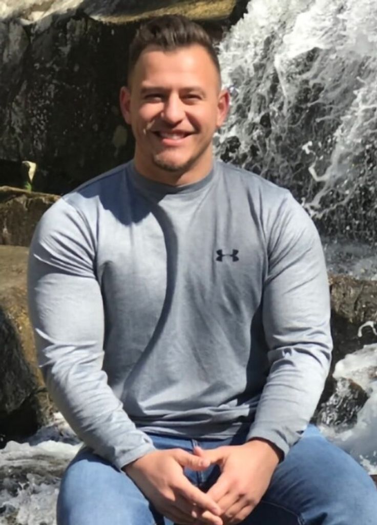 Connor Gale Mahurin Profile Photo