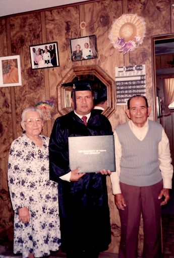 Eduardo C. Luna photo gallery thumbnail 145 of 184