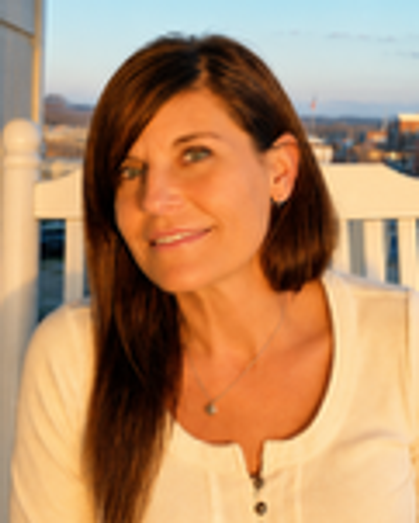 Kellie Claire Hebert Profile Photo