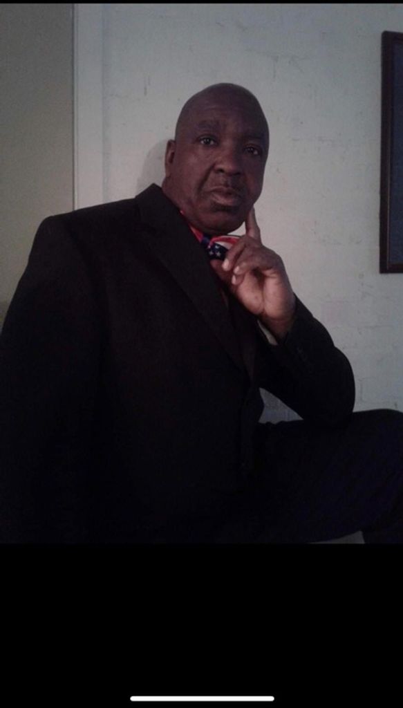Dennis James Weekly Profile Photo