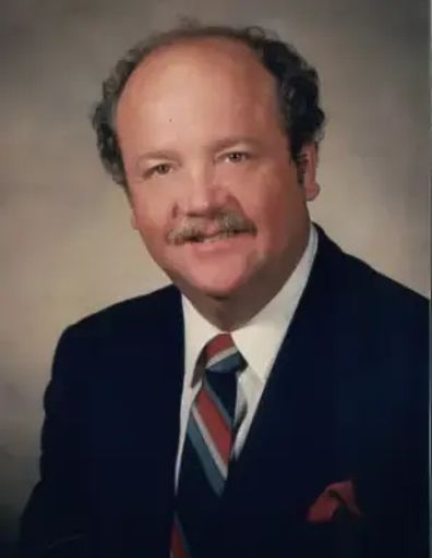 Thomas Field Profile Photo
