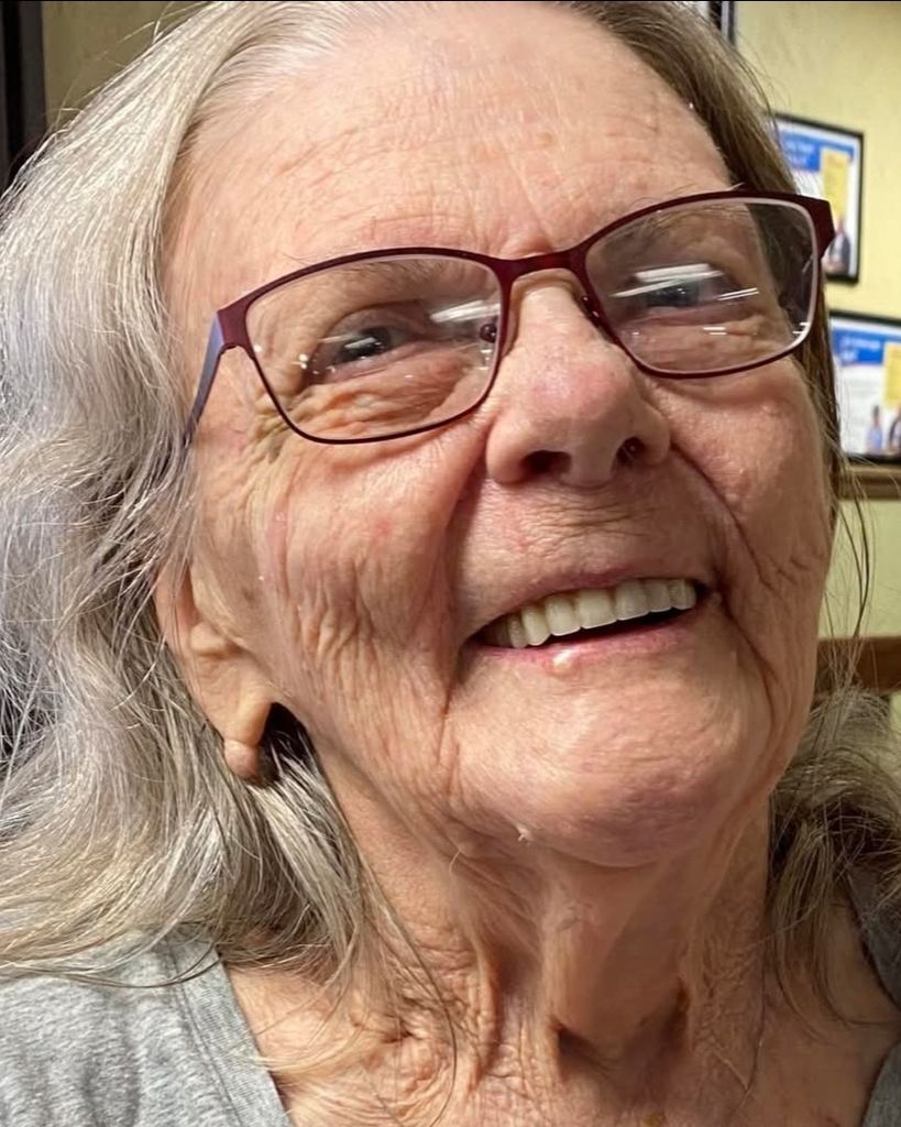 Jennie Lou Hennesay Profile Photo