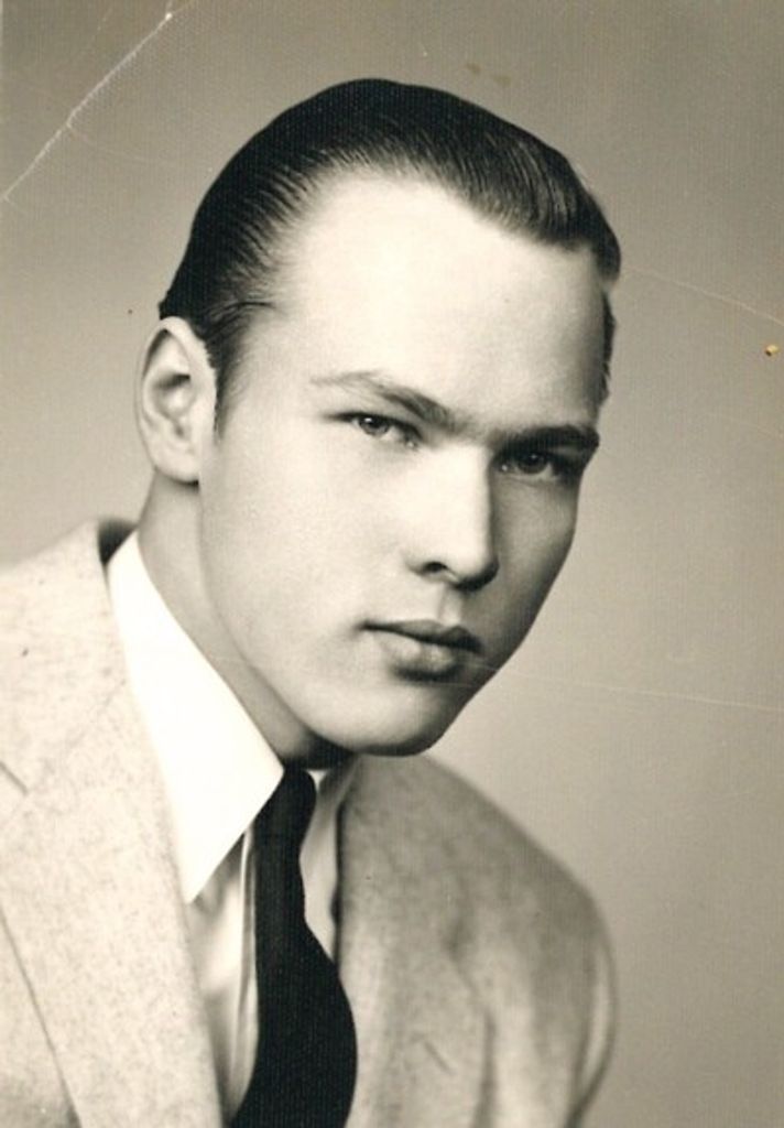 Carl "C.W." W. Devos Profile Photo