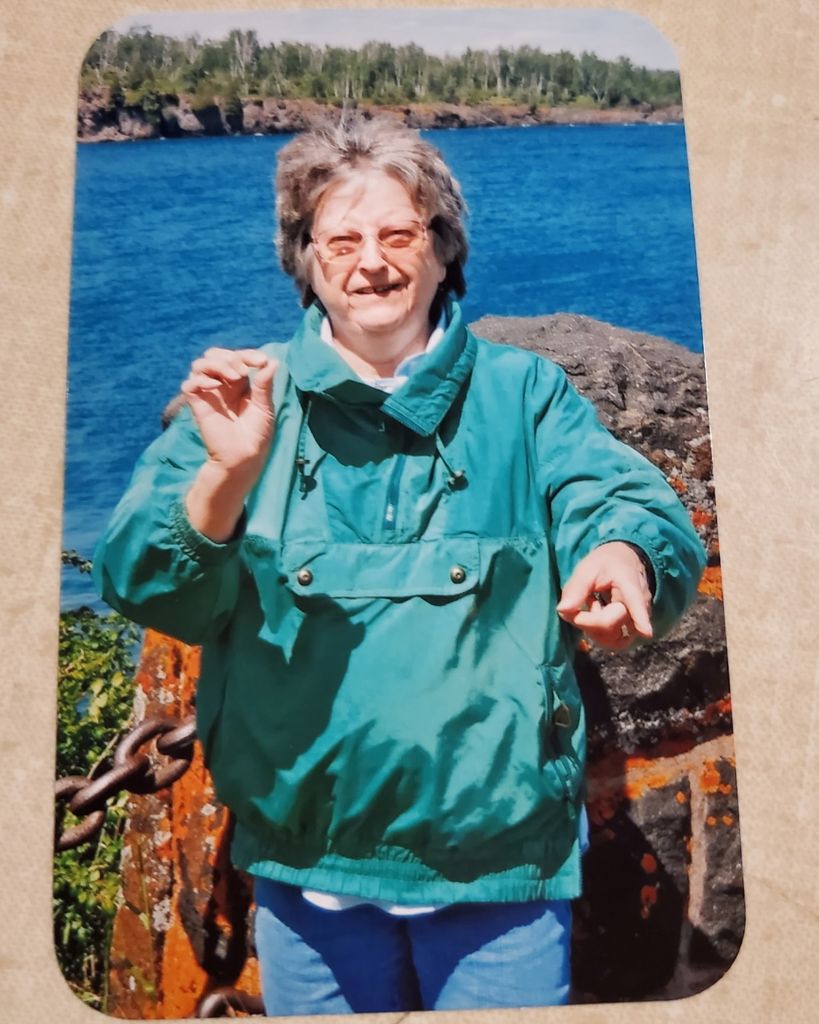 Yvonne Louise Knox Profile Photo