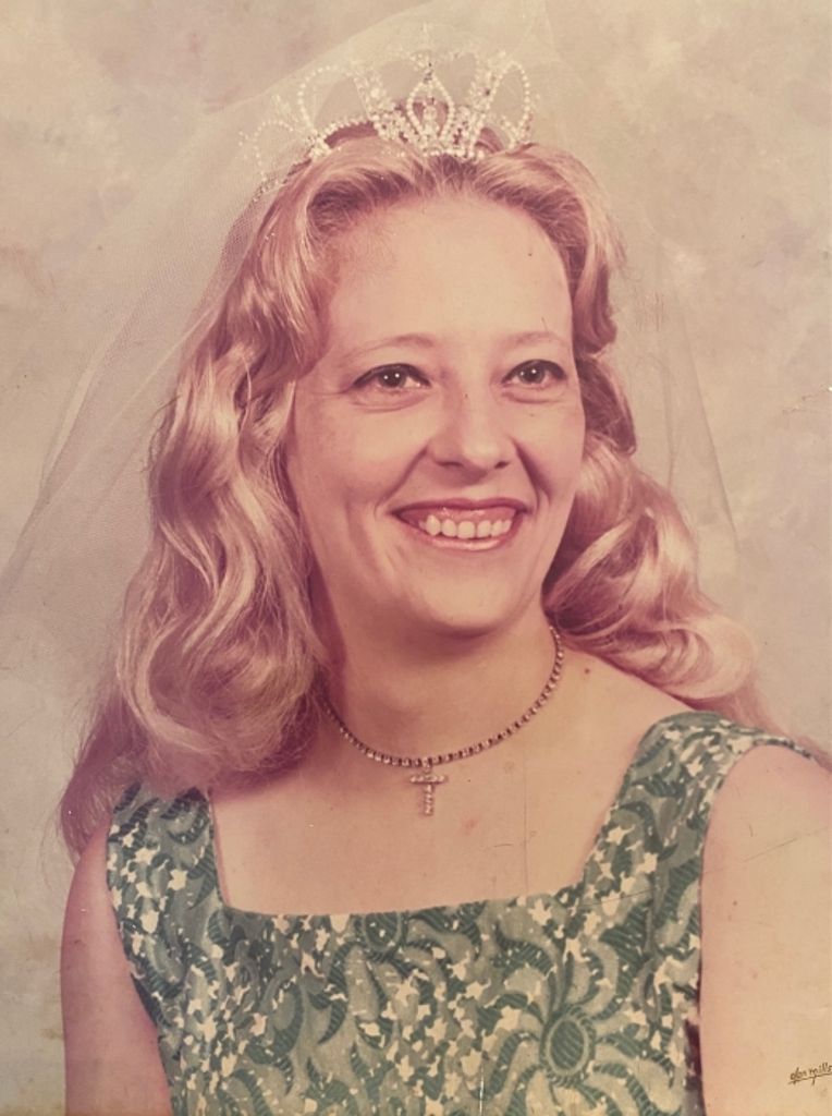 Viona Ruth (Carl)  Weaver Profile Photo