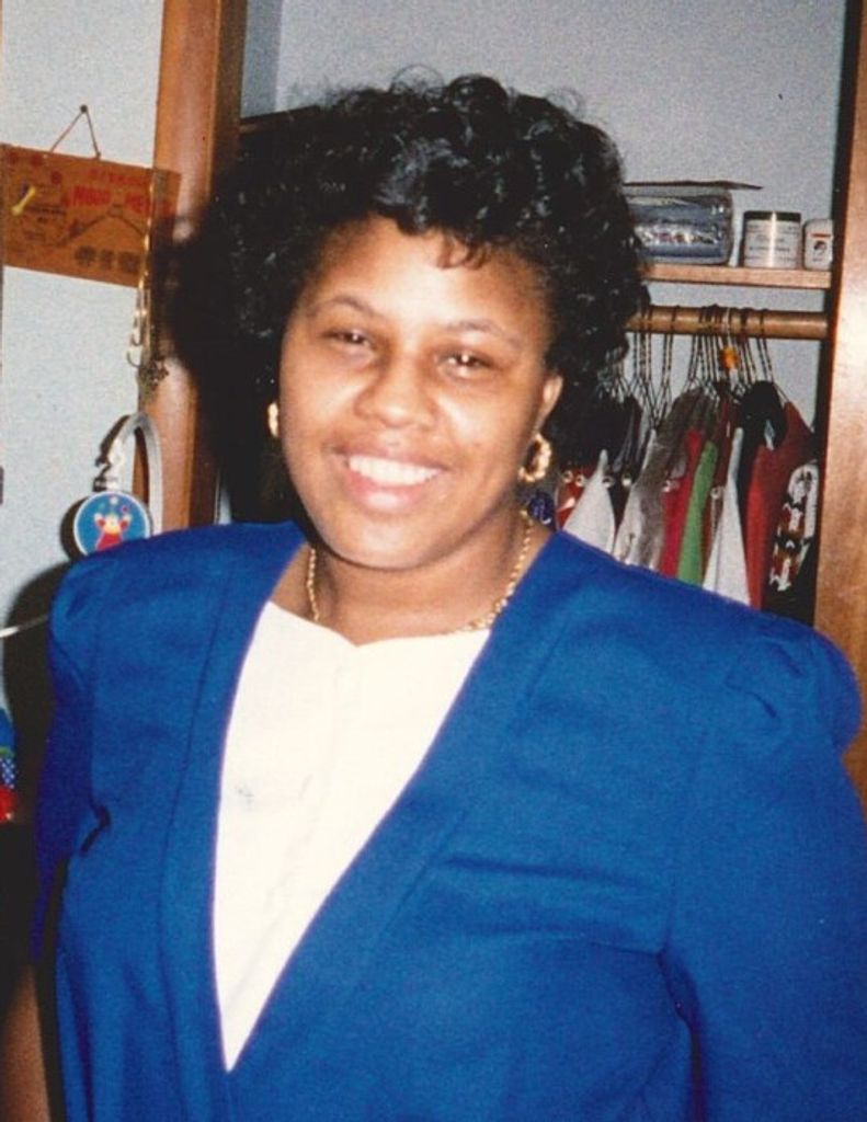 Eyvonne (Mason)  Spence