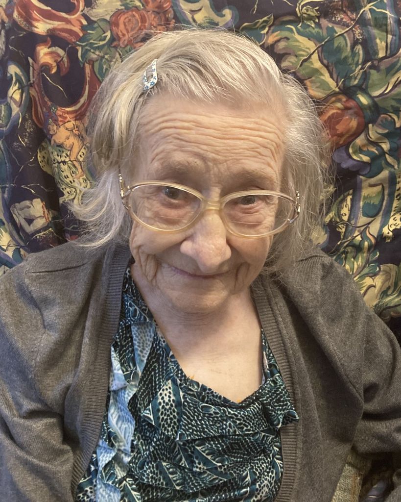 Helen Sutton Profile Photo