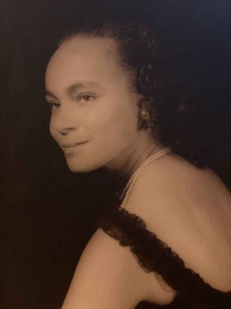 Helen Chadwick (Gregory)  Davis